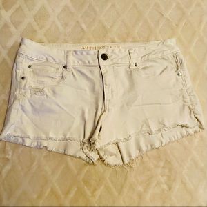 American Eagle Outfitters Distressed White Denim Shorts Size 16